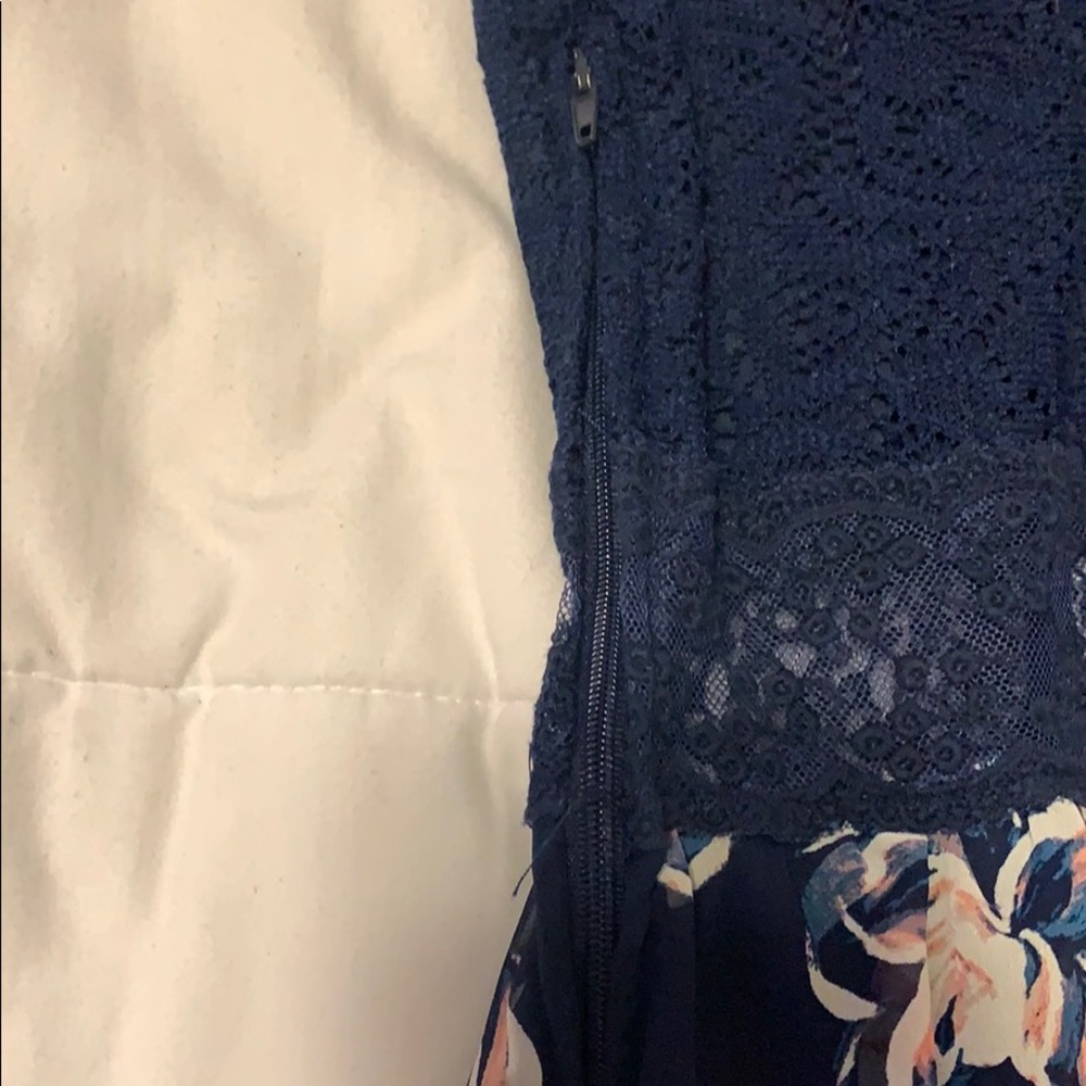 Dress - Picture 4 of 4